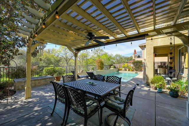 2016 Petruchio Way, Roseville, CA 95661