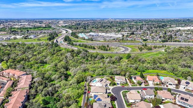 2016 Petruchio Way, Roseville, CA 95661