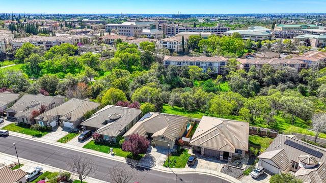 2016 Petruchio Way, Roseville, CA 95661