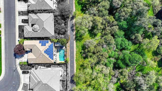 2016 Petruchio Way, Roseville, CA 95661