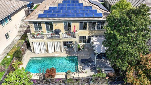 2016 Petruchio Way, Roseville, CA 95661