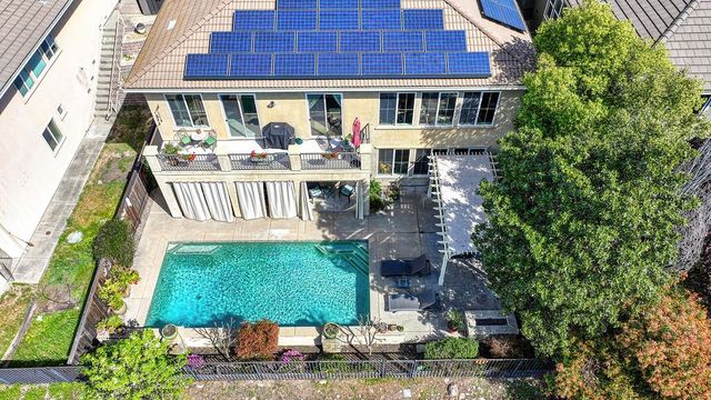 2016 Petruchio Way, Roseville, CA 95661