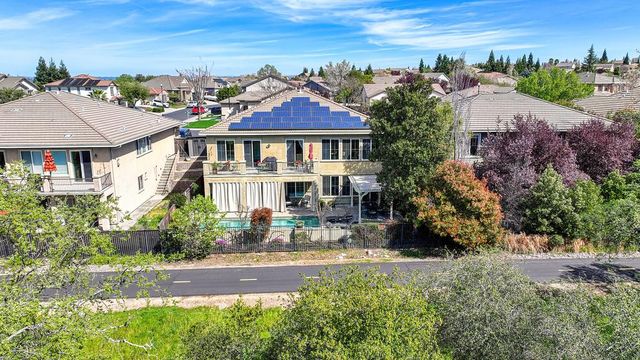 2016 Petruchio Way, Roseville, CA 95661