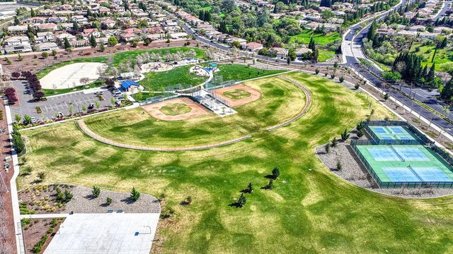 2016 Petruchio Way, Roseville, CA 95661