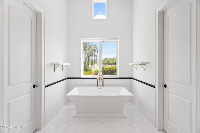 7970 N IRONWOOD Drive, Paradise Valley, AZ 85253