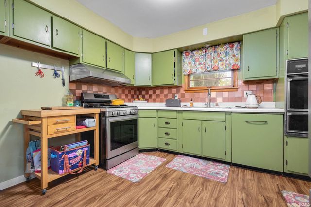 20450 Pearl Street, South Bend, IN 46614