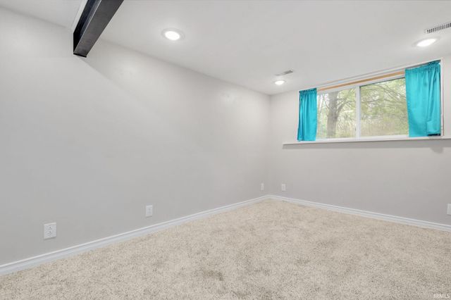 20450 Pearl Street, South Bend, IN 46614