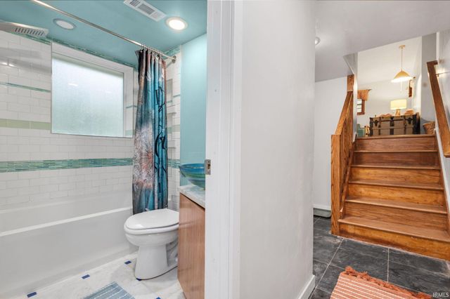 20450 Pearl Street, South Bend, IN 46614