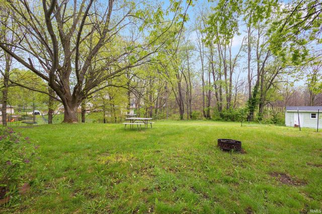20450 Pearl Street, South Bend, IN 46614