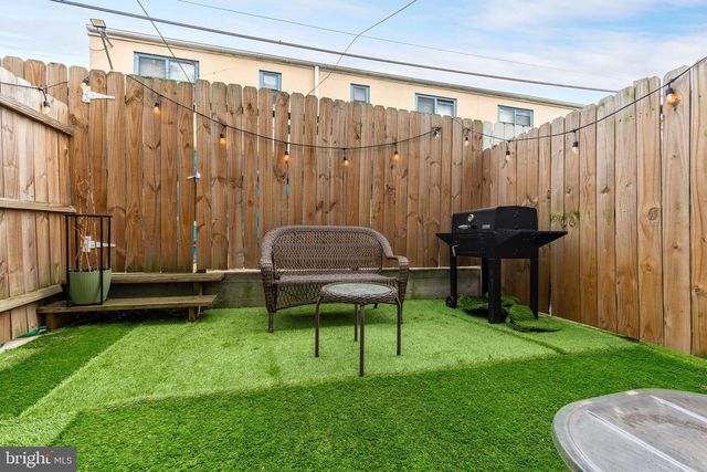 2147 CROSS ST, Philadelphia, PA 19146