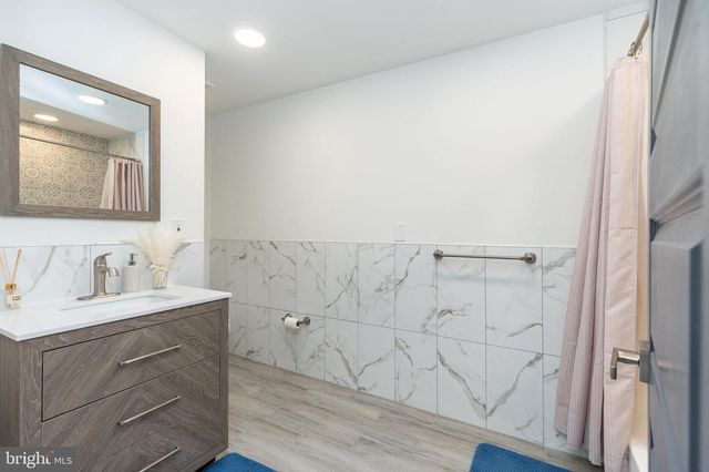 2147 CROSS ST, Philadelphia, PA 19146