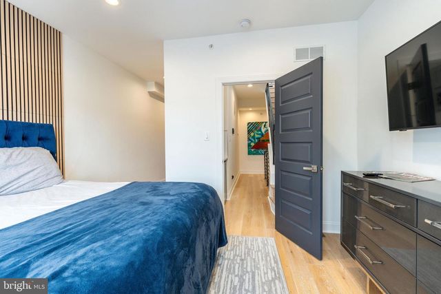 2147 CROSS ST, Philadelphia, PA 19146