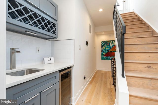 2147 CROSS ST, Philadelphia, PA 19146