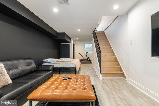 2147 CROSS ST, Philadelphia, PA 19146