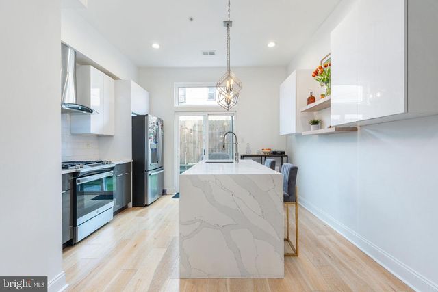 2147 CROSS ST, Philadelphia, PA 19146