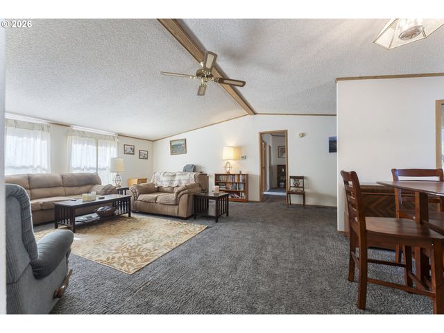 14858 HEATHERGLEN Dr 76, Oregon City, OR 97045