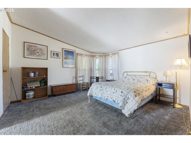 14858 HEATHERGLEN Dr 76, Oregon City, OR 97045