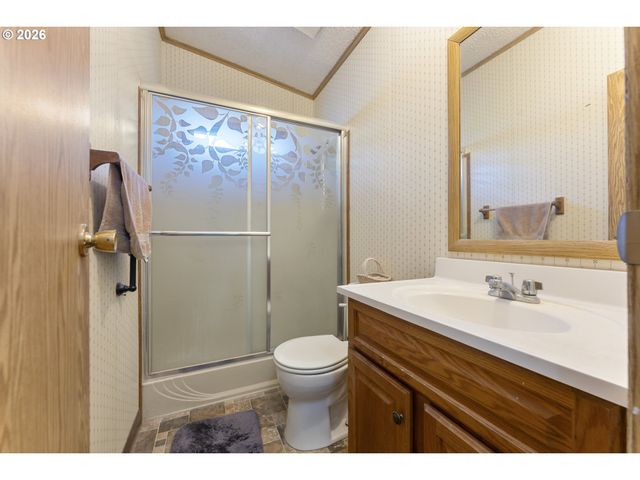 14858 HEATHERGLEN Dr 76, Oregon City, OR 97045