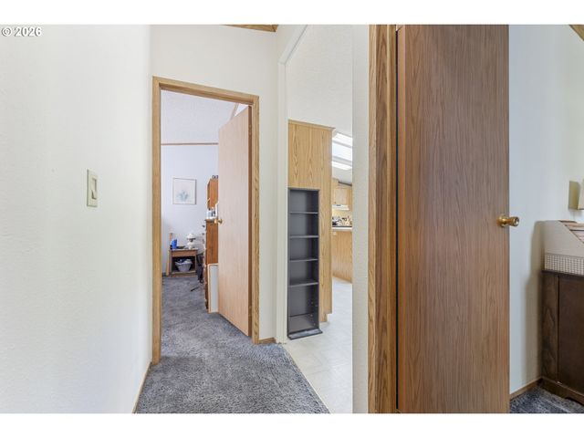 14858 HEATHERGLEN Dr 76, Oregon City, OR 97045