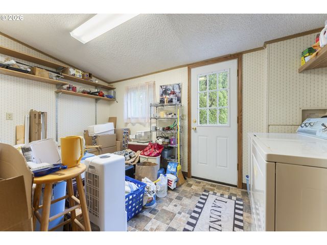 14858 HEATHERGLEN Dr 76, Oregon City, OR 97045