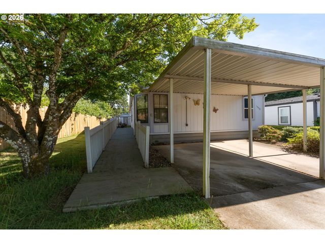 14858 HEATHERGLEN Dr 76, Oregon City, OR 97045