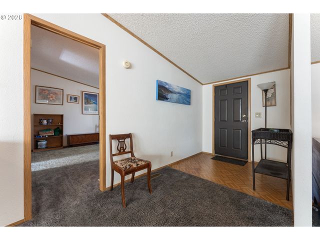 14858 HEATHERGLEN Dr 76, Oregon City, OR 97045