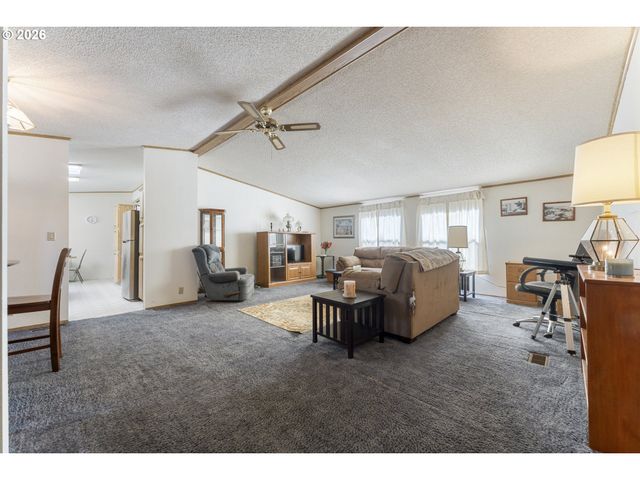 14858 HEATHERGLEN Dr 76, Oregon City, OR 97045
