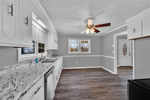 609 Robinson Bridge Road, Central, SC 29630
