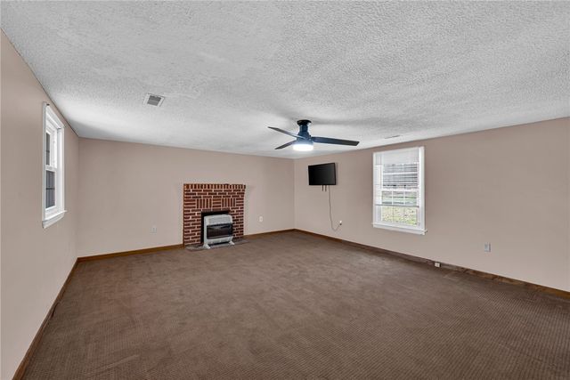 609 Robinson Bridge Road, Central, SC 29630