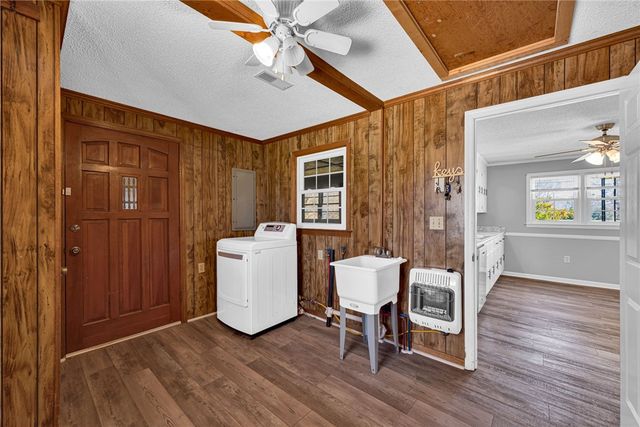 609 Robinson Bridge Road, Central, SC 29630