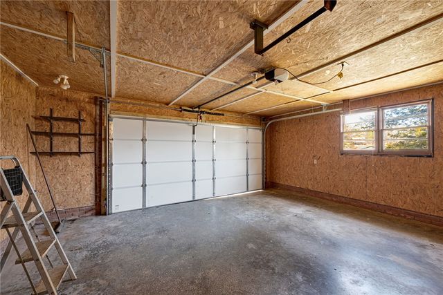 609 Robinson Bridge Road, Central, SC 29630