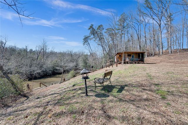 609 Robinson Bridge Road, Central, SC 29630