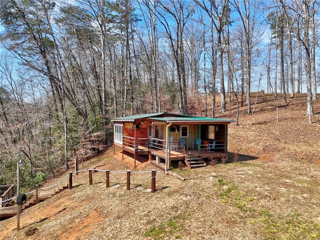 609 Robinson Bridge Road, Central, SC 29630