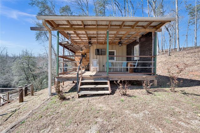 609 Robinson Bridge Road, Central, SC 29630