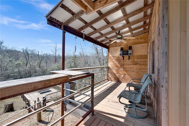 609 Robinson Bridge Road, Central, SC 29630