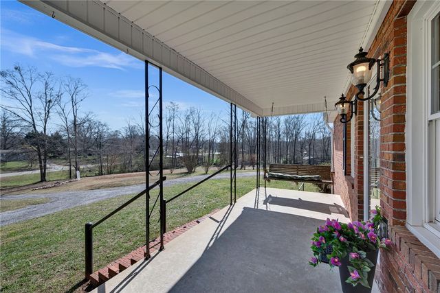 609 Robinson Bridge Road, Central, SC 29630