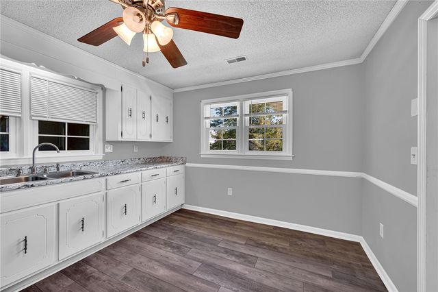 609 Robinson Bridge Road, Central, SC 29630