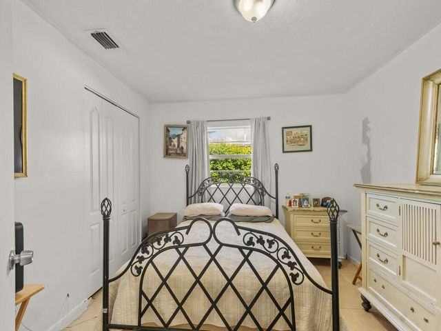 2405 Blossom Court, Fort Pierce, FL 34982