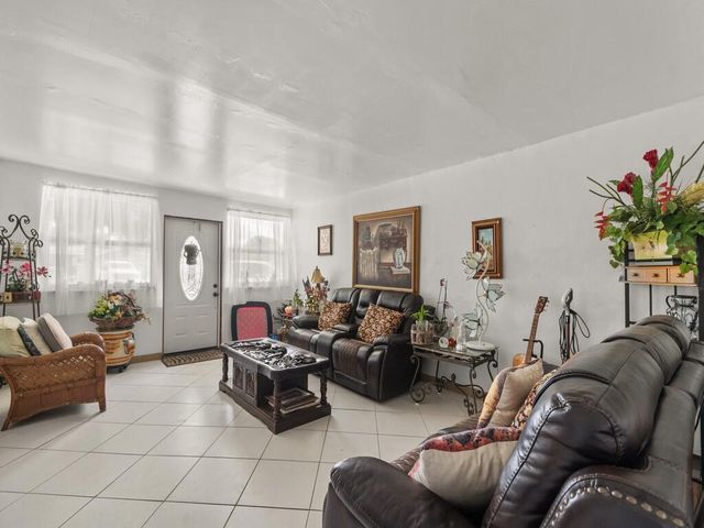 2405 Blossom Court, Fort Pierce, FL 34982