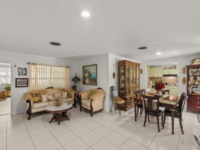 2405 Blossom Court, Fort Pierce, FL 34982
