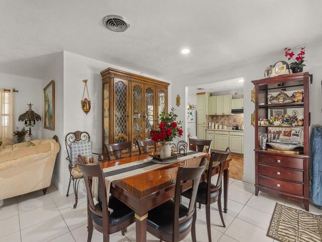 2405 Blossom Court, Fort Pierce, FL 34982