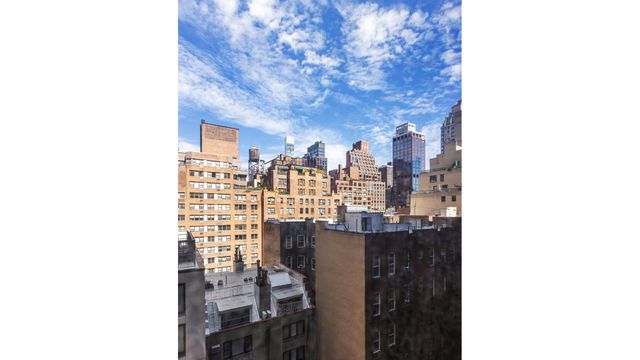 309 E 49th St Apt 19B, New York City, NY 10017