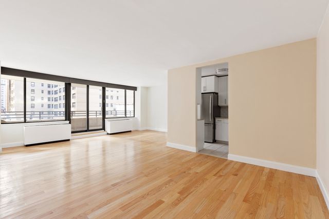 309 E 49th St Apt 19B, New York City, NY 10017