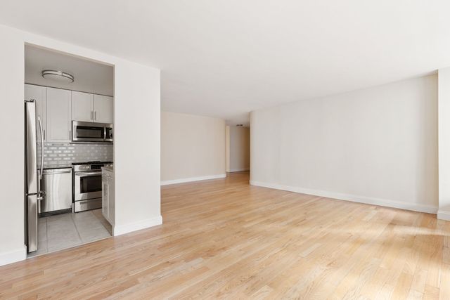 309 E 49th St Apt 19B, New York City, NY 10017