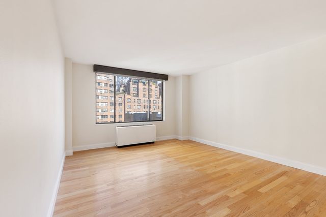 309 E 49th St Apt 19B, New York City, NY 10017