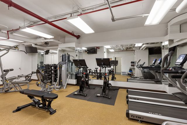 309 E 49th St Apt 19B, New York City, NY 10017