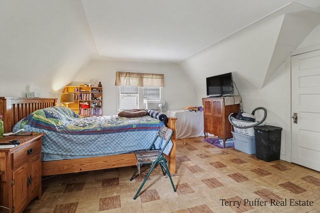 1187 Washington Avenue, Muskegon, MI 49441