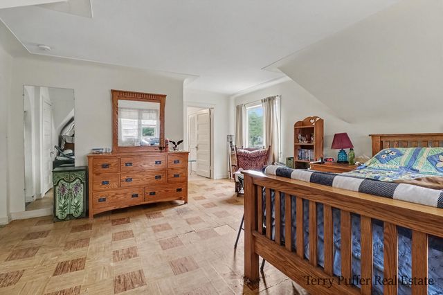 1187 Washington Avenue, Muskegon, MI 49441