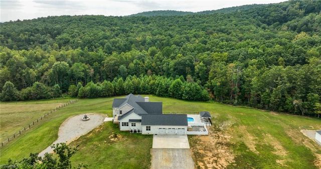 204 Violet Ridge Trail, Lowgap, NC 27024