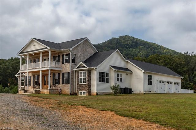 204 Violet Ridge Trail, Lowgap, NC 27024